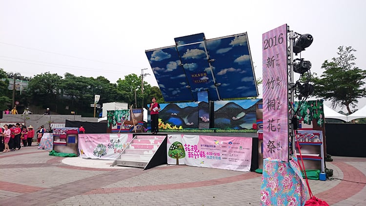 氣墊體能王in湖口老街桐花祭