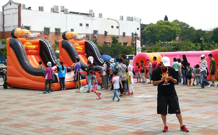 氣墊體能王in湖口老街桐花祭